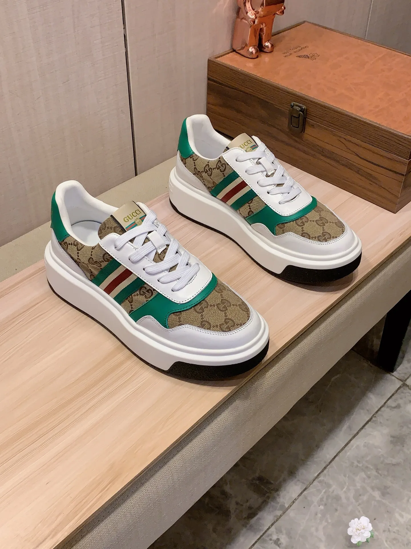 Men's men's shoes💰460💰💰🎩🎩[Lightning][Lightning] "Gucci*" The latest • popular casual shoes, top brand [seduce] luxury ~ purchasing agency, top ~ quality. [Strong] The upper is made of imported breathable cowhide with material ➕ breathable sheepskin feet (•) and fine workmanship. The original stylish and stylish soft rubber wear-resistant and non-slip outsole is light and comfortable on the feet. The real thing looks better when photographed in person. 0127: code: 38-44, 3️⃣ colors selected